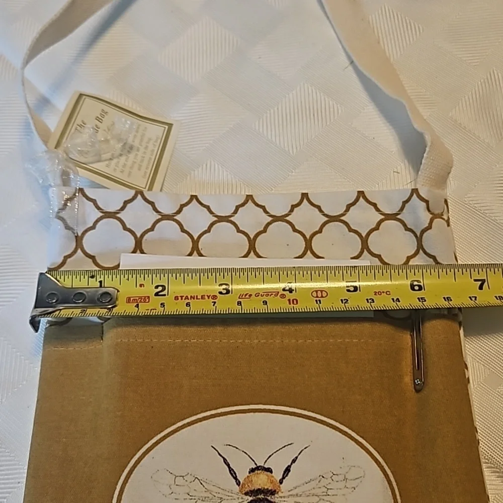 Alice's Cottage Gratitude Bag Bee Note Pad and Pen NWT